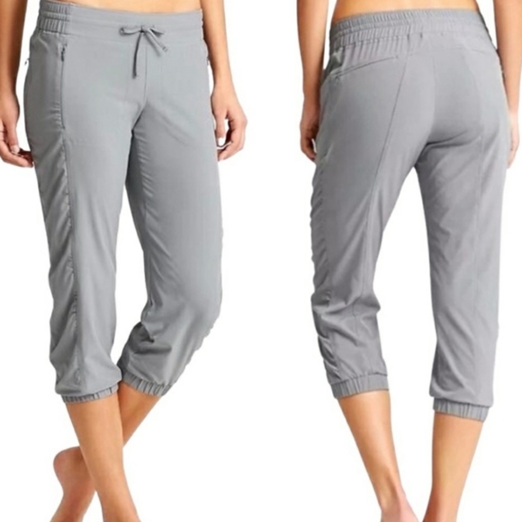 Athleta Pants & Jumpsuits Athleta La Viva Cropped Jogger Poshmark